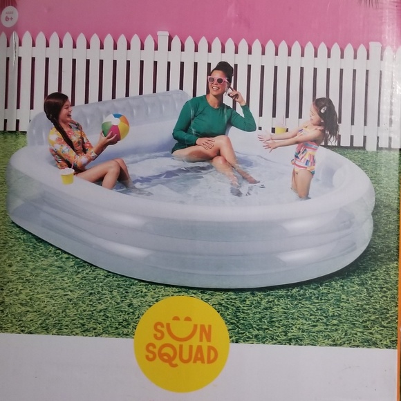 Sun Squad fun 7FT Kid/ Family InflatableSwimmingPool with Bench